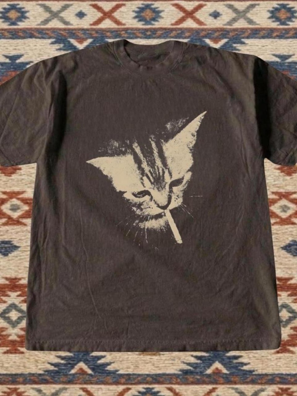 Gildan Black T‑Shirt with Cream Cat Graphic